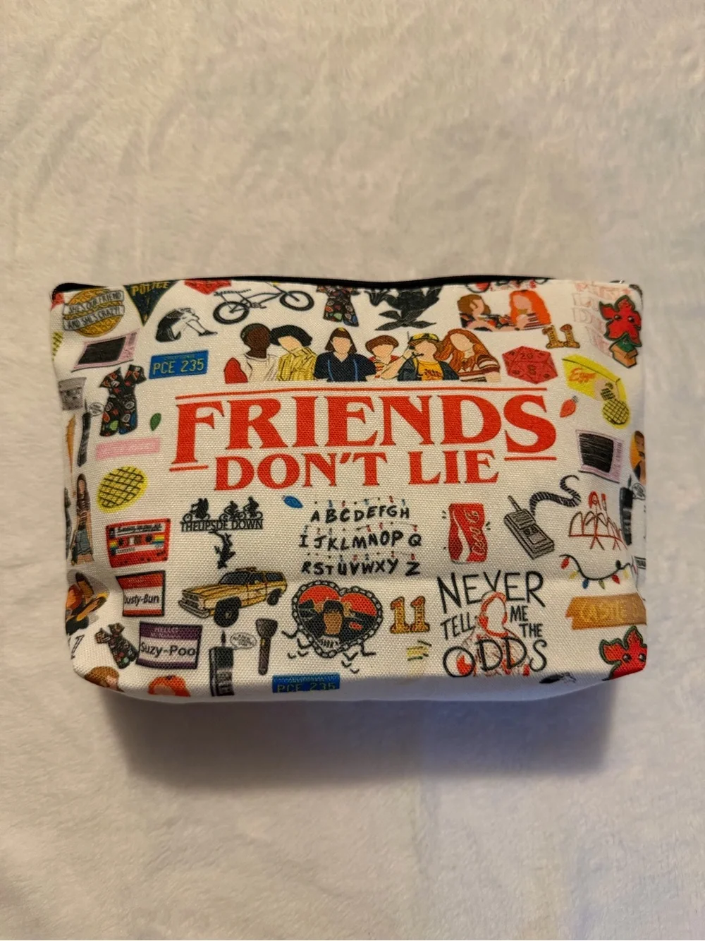 Stranger Things- Friends Don't Lie Canvas Makeup Bag, Zippered